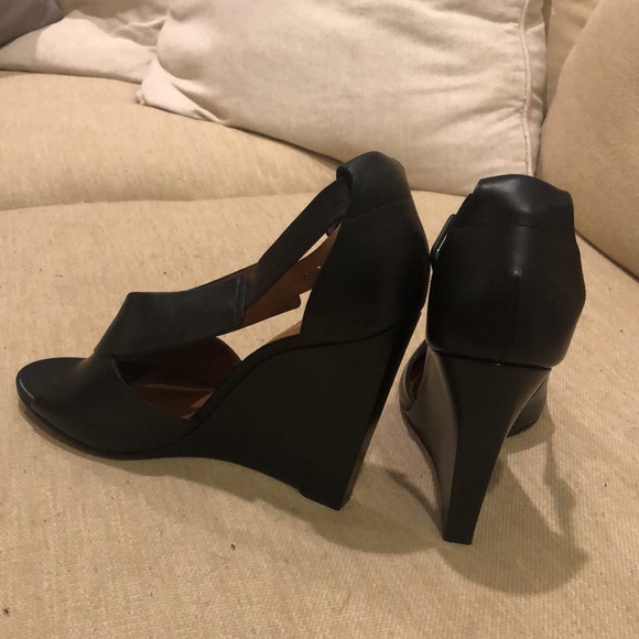 Givenchy platform sandals, new without box, size 41 Black - Picture 5 of 6